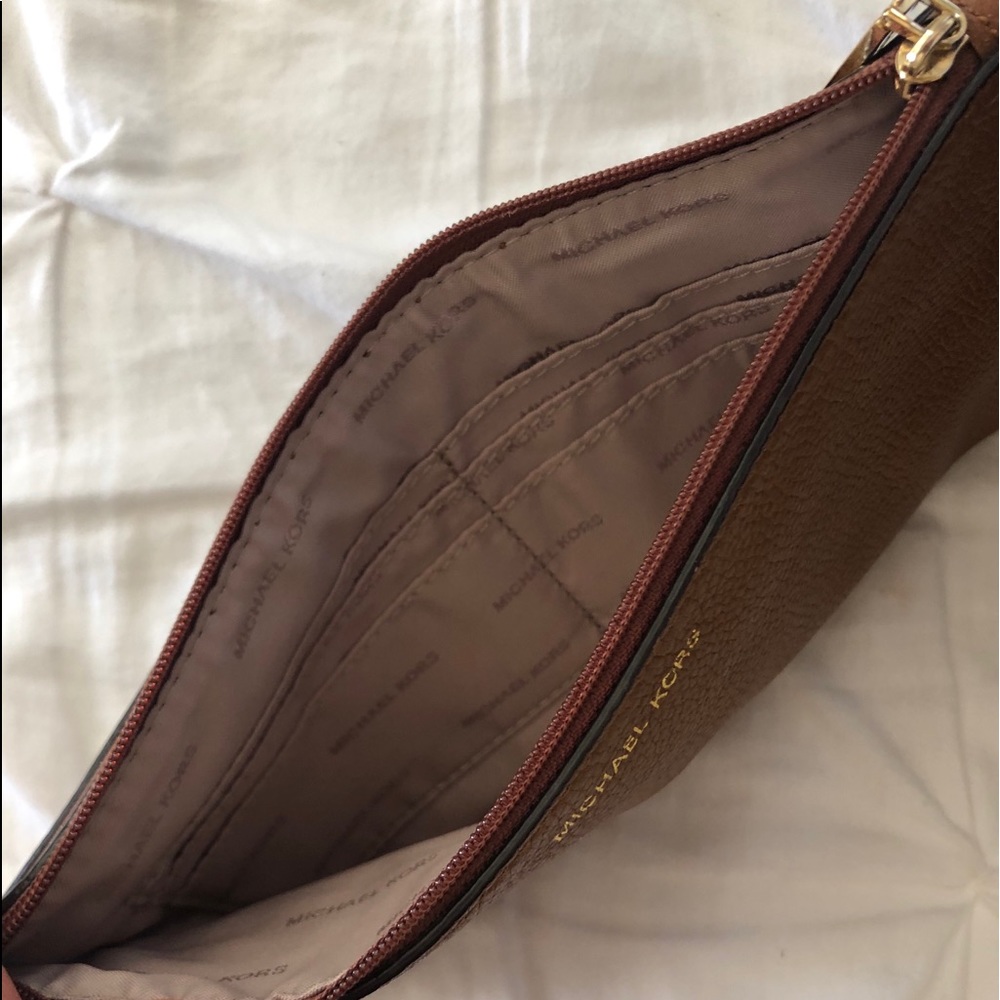 Leather Michael Kors wallet bag - Picture 4 of 7